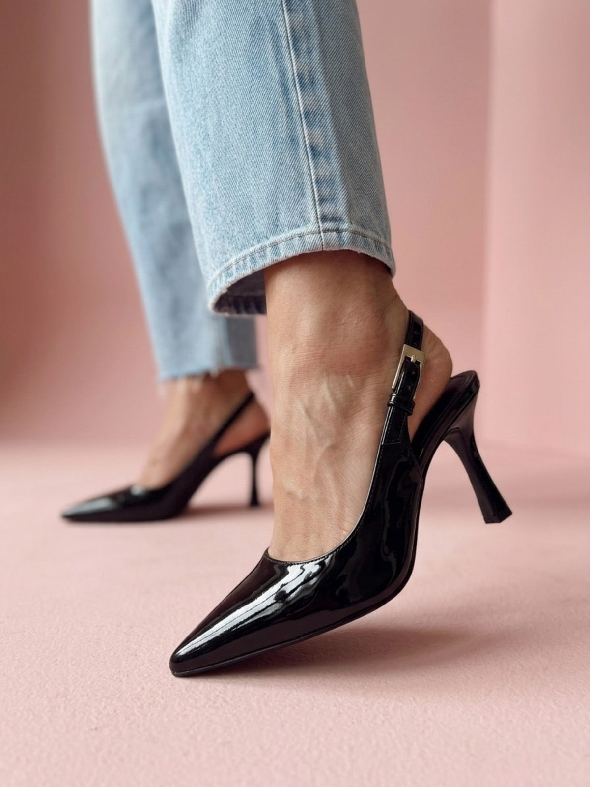 2510A Zapatilla Clásica Charol