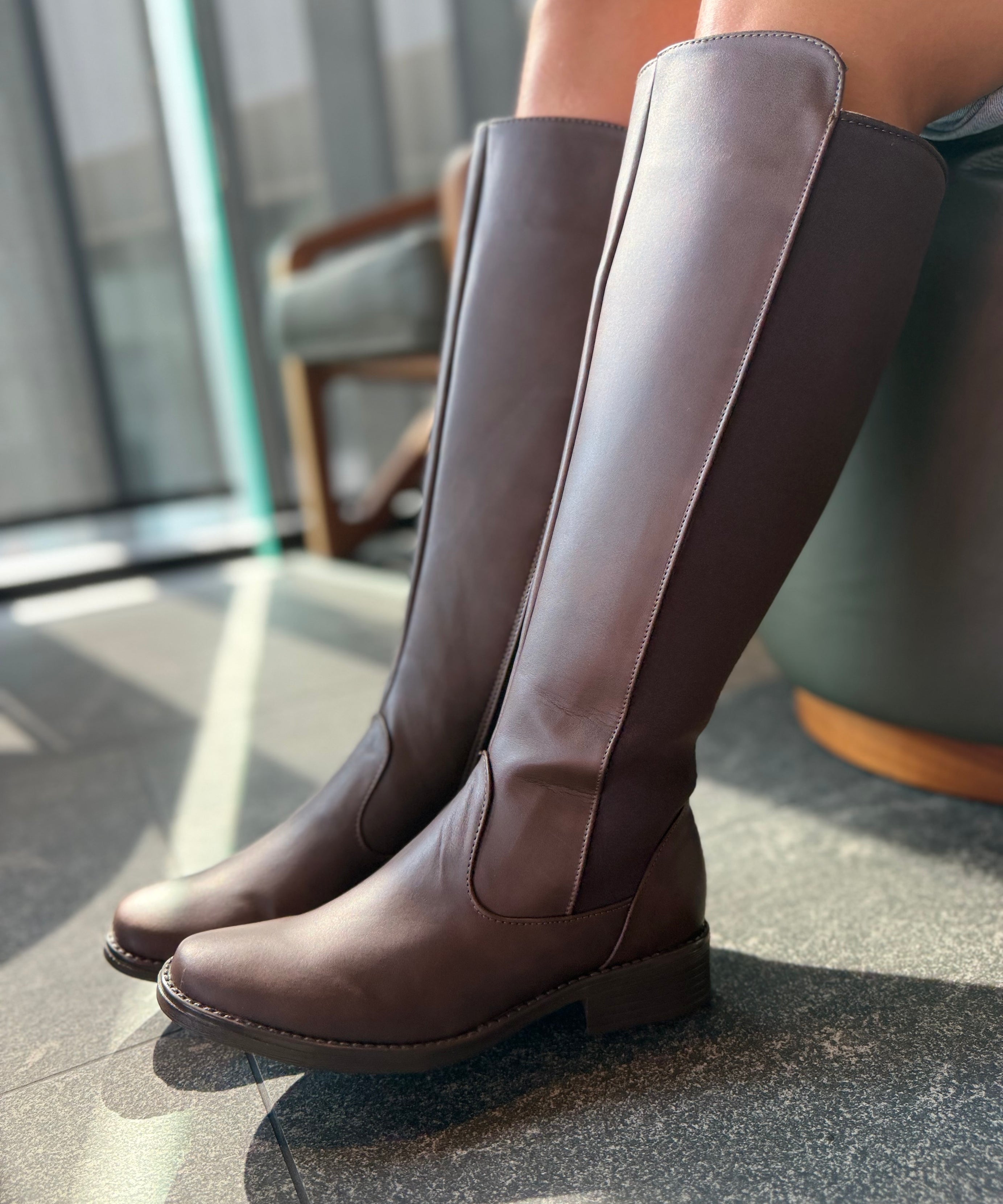 550A Bota de Piso Casual tacón 3 cm con licra