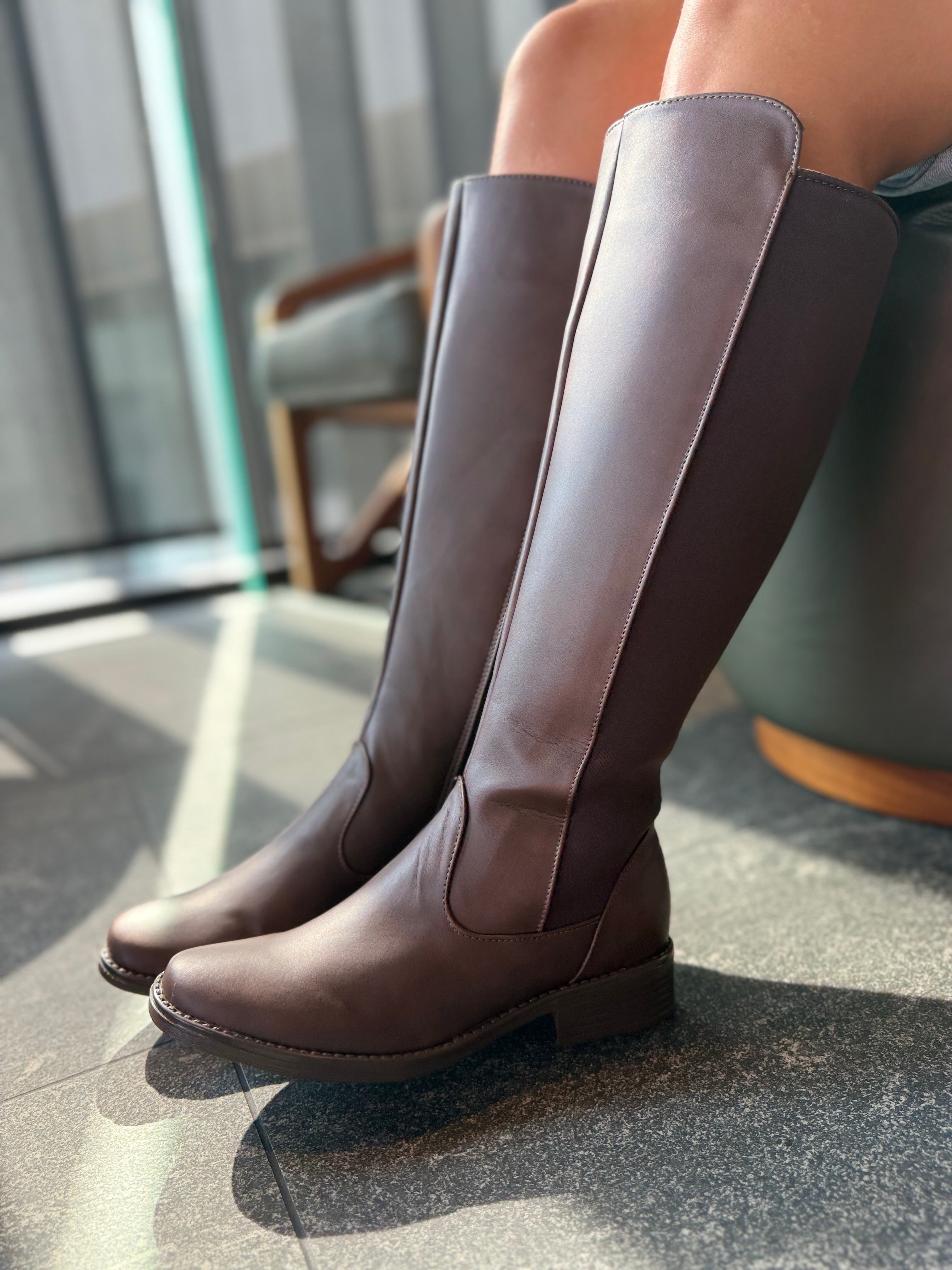 550A Bota de Piso Casual tacón 3 cm con licra