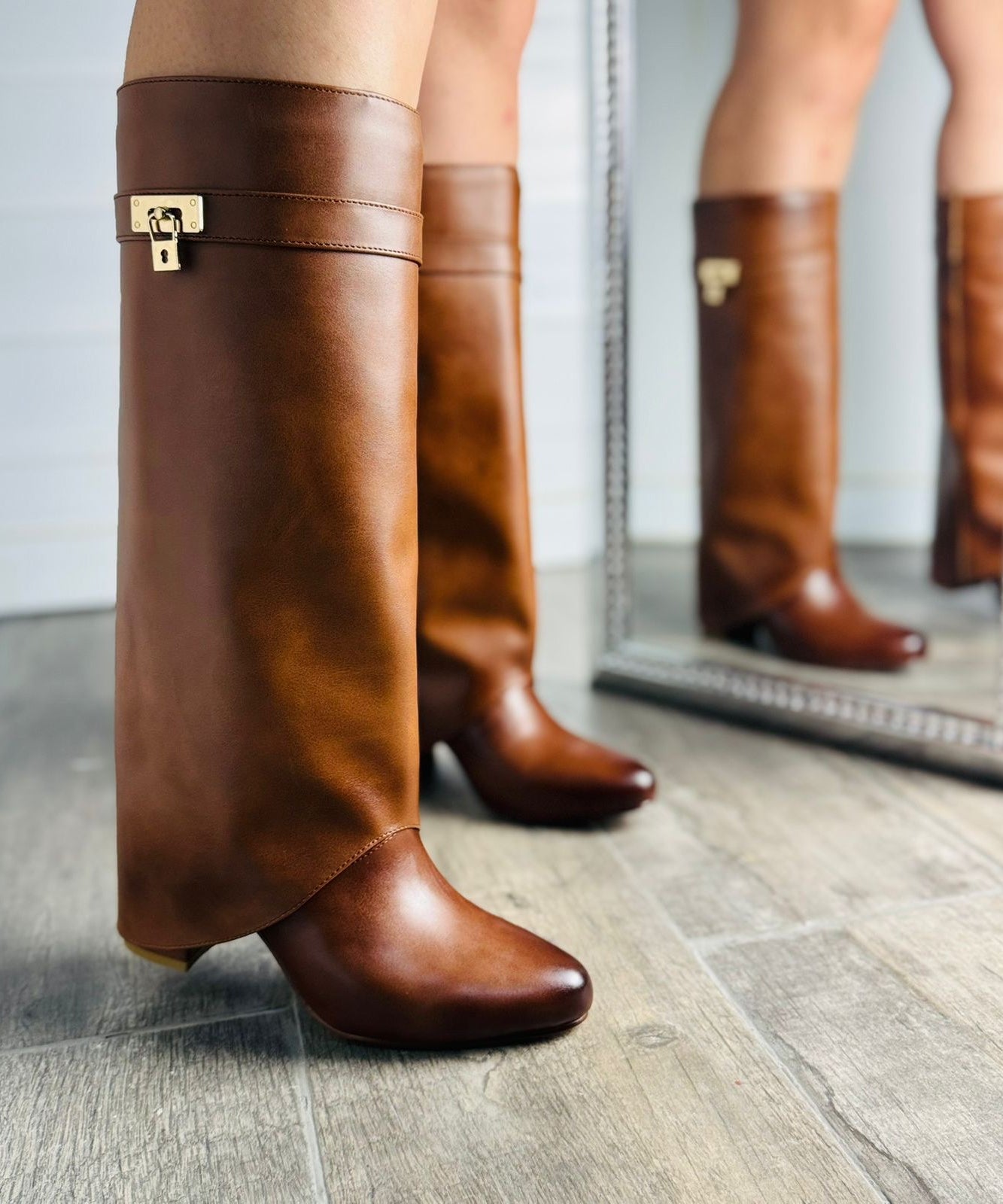 722- BOTA TAN