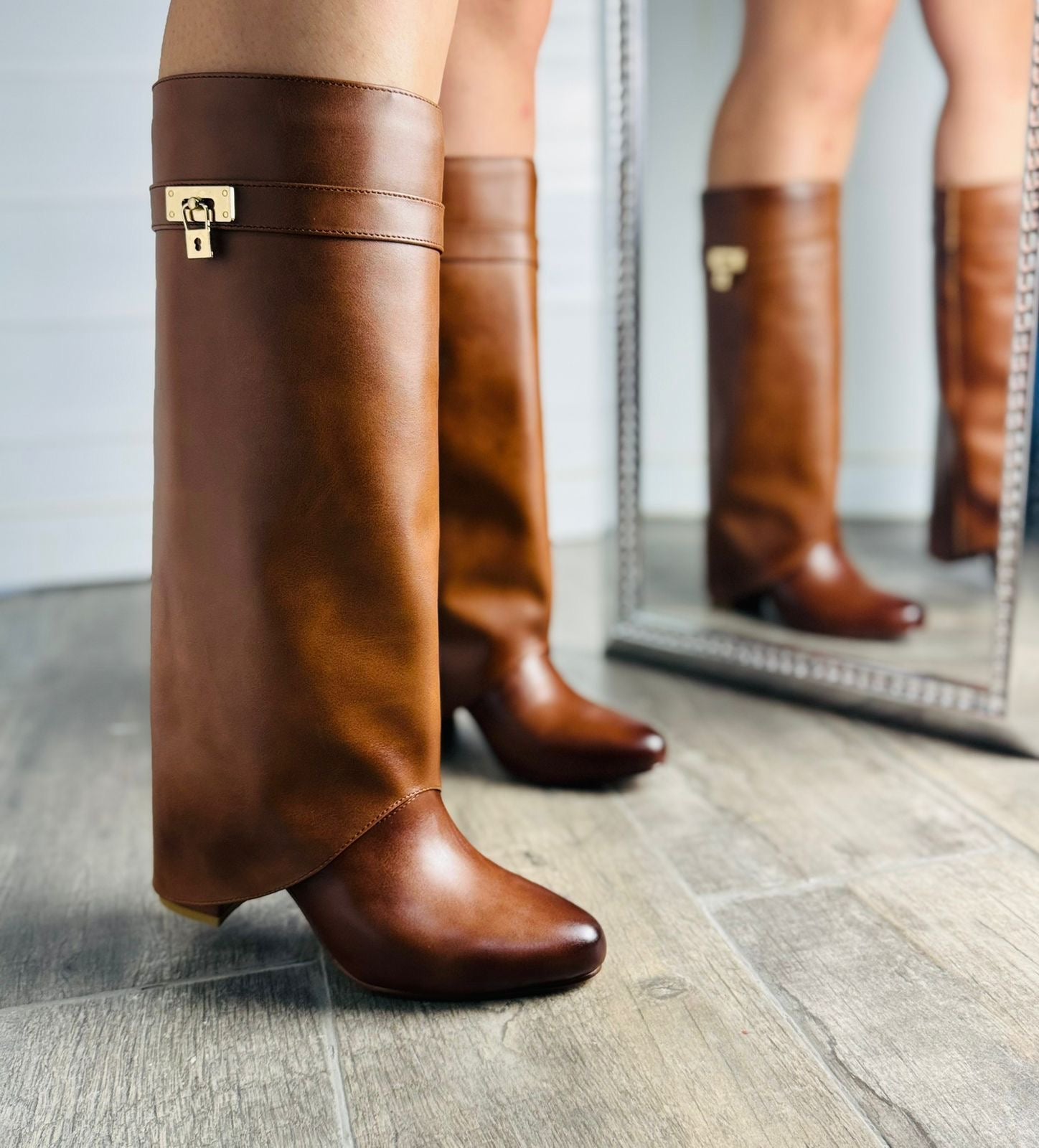 722- BOTA TAN