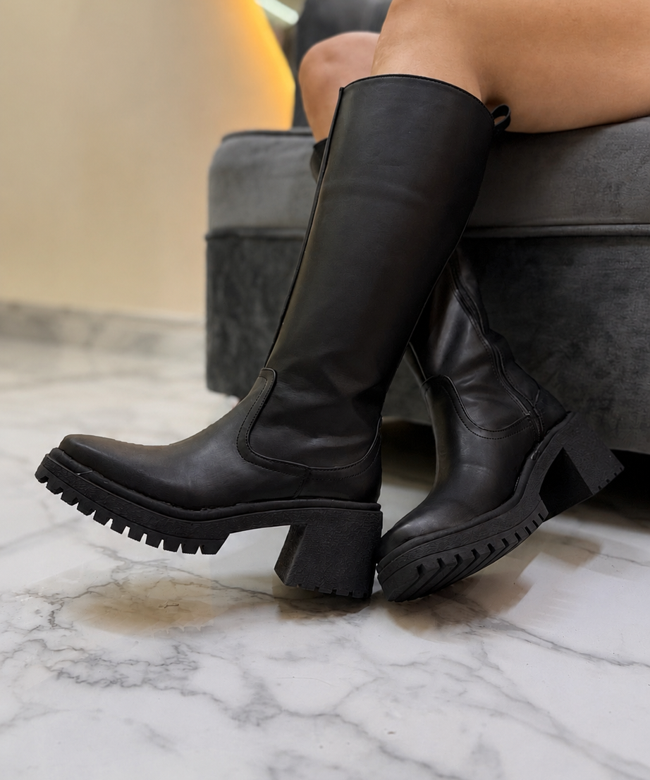 4000A Botas altas 7 cm de color Negro para Mujer Estilo Casual y Elegante
