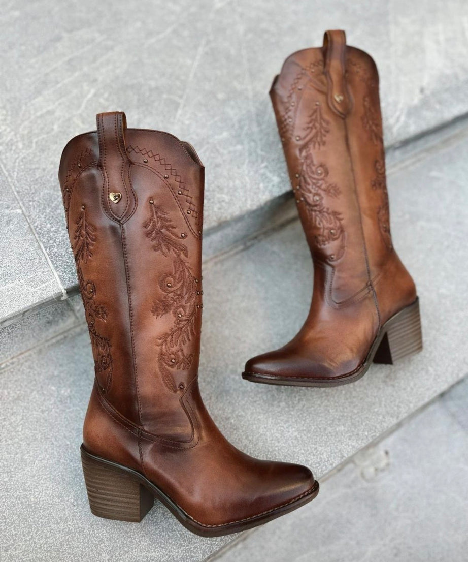 1007A Bota Vaquera Grabada Tacon 7 cm
