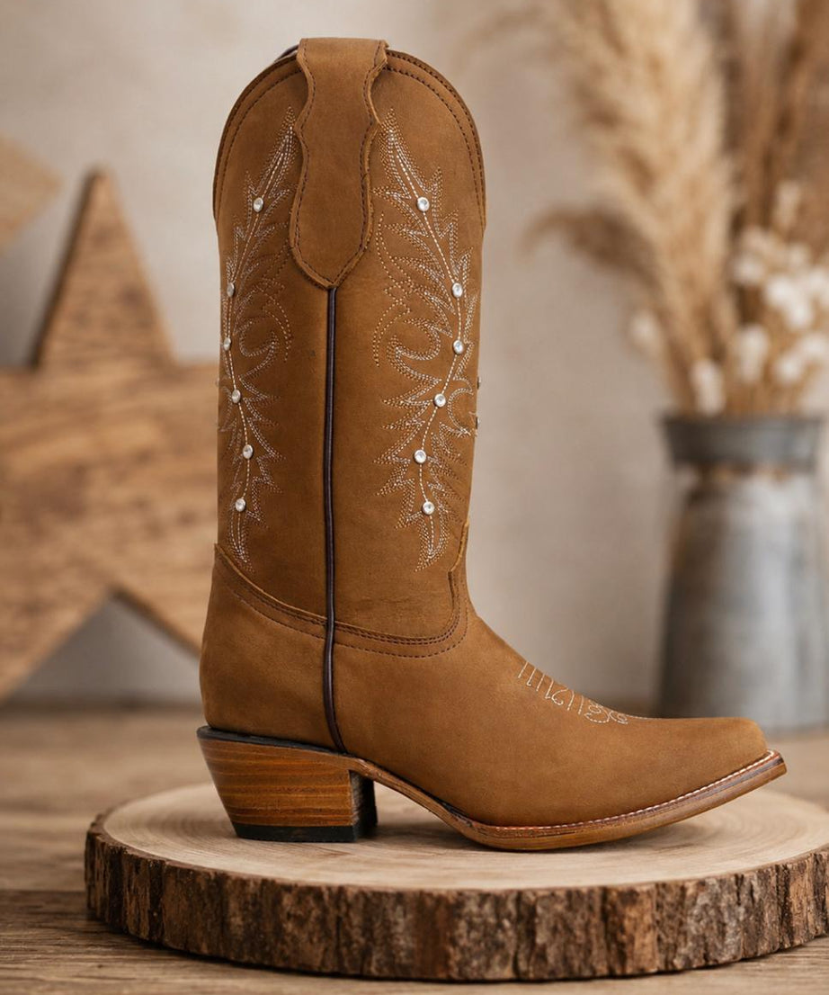 Bota 100% Piel, Suela de cuero, Con estoperol tacón de 6 cm